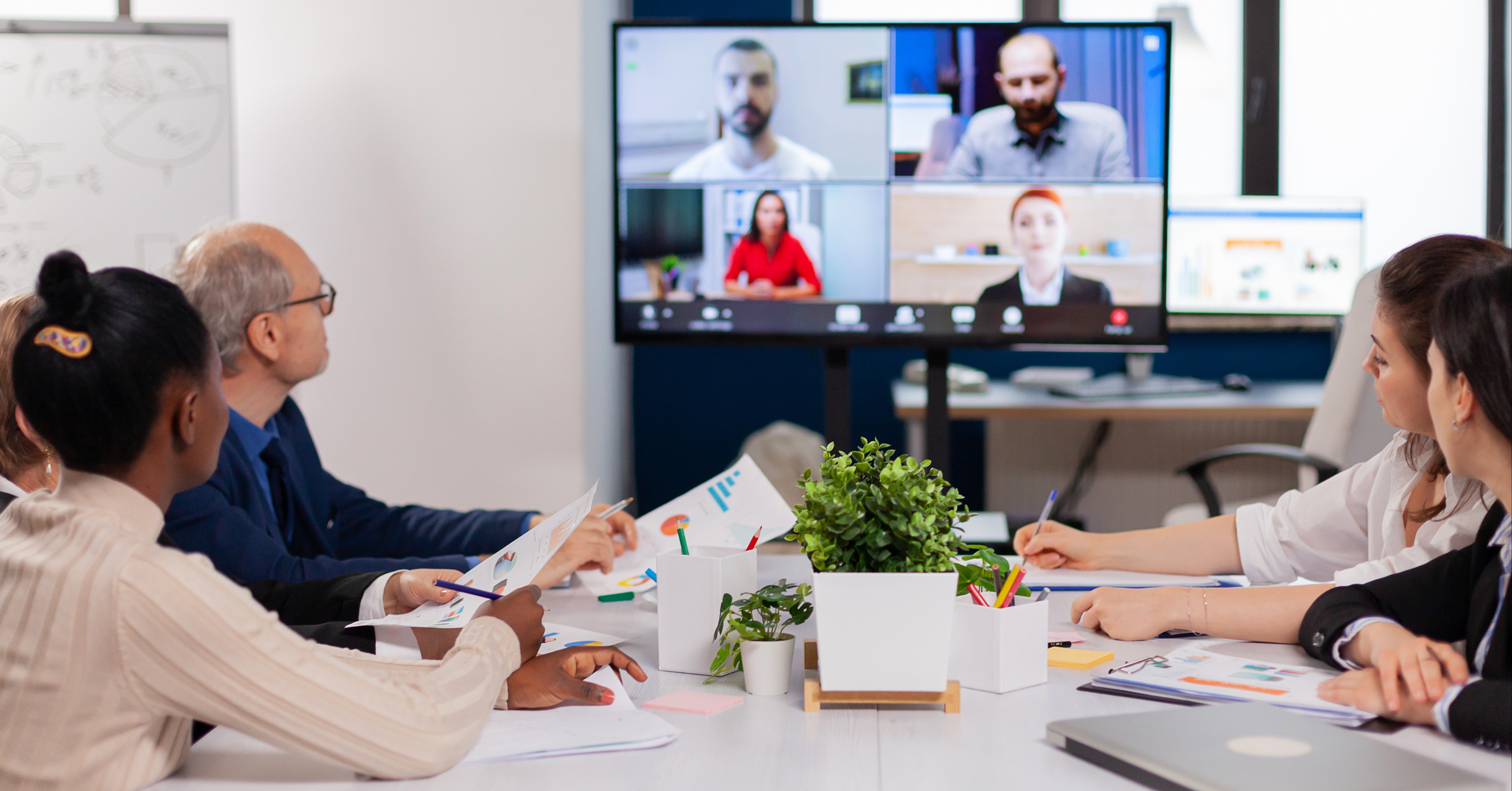 Tech Tips to Hybrid Meeting Challenges